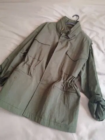 프리미어 아롱디스망 미사용 새상품 올리브 그린 밀리터리 자켓