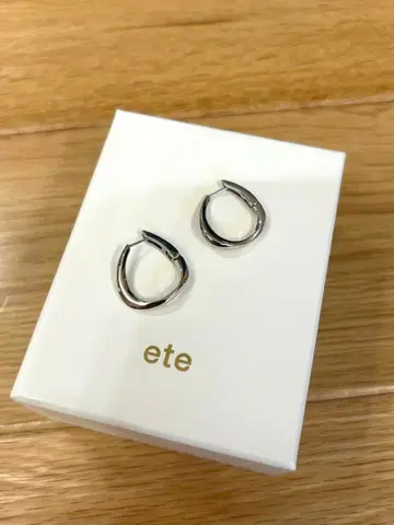 ete 하그 귀걸이