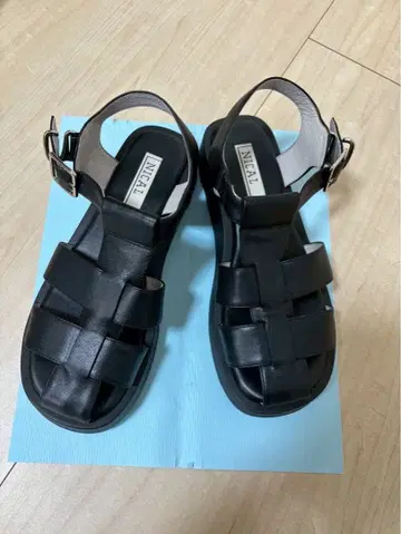 NICAL 통굽 구르카 샌들 블랙 M 사이즈(23~23.5cm)