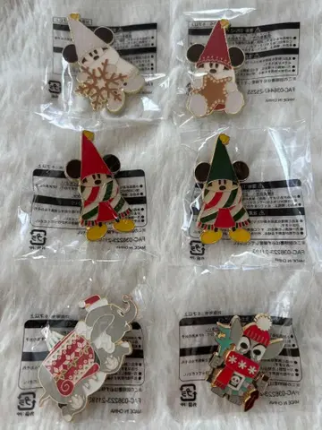 [ 미개봉 ] 릴린린 핀 배지 크리스마스 디즈니