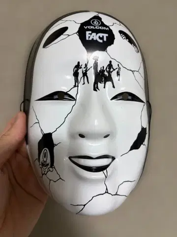 [ 초레어 ] FACT 팩트 / VOLCOM 콜라보 노멘 굿즈