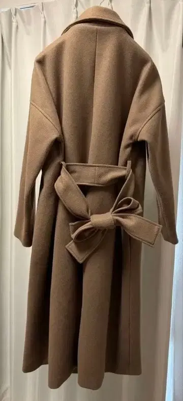 브라운 롱 코트 리본 포함