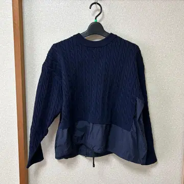 휴먼 우먼 네이비 케이블 짜임 긴팔 니트