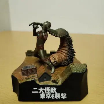 울트라 괴수 희극 두 대괴수 도쿄를 습격 돌아온 울트라맨 대 트윈 테일