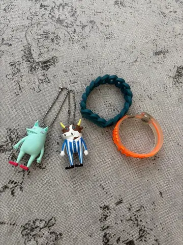 요네즈 켄시 리이슈 올스타즈 키홀더&러버밴드 HYPE 변신