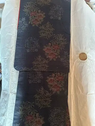 꽃무늬 오시마 명주 기모노 다크 블루