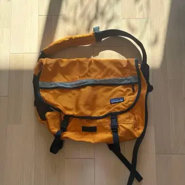 90s Patagonia 크리티컬 매스 메신저 백 오렌지