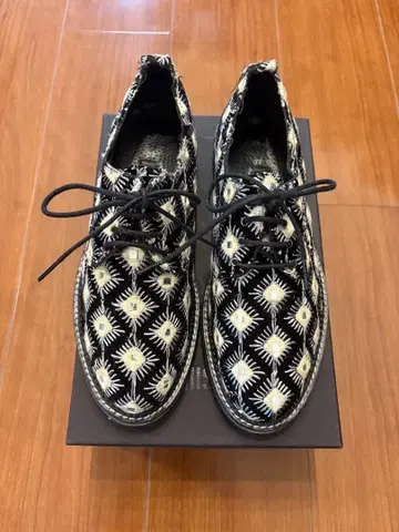 miista 자수 레이스업 슈즈 새상품급 미스타