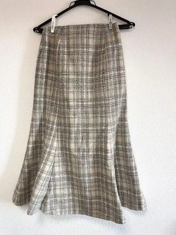 내추럴 뷰티 베이직 트위드 머메이드 스커트