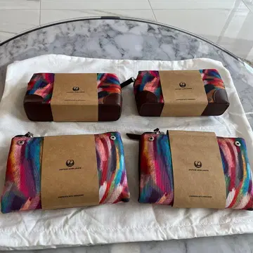 미개봉 JAPAN AIRLINES 퍼스트 클래스 트래블 파우치 4개