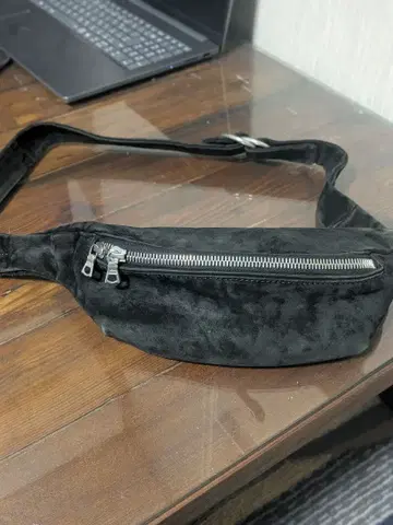 BACK LASH x ISAMU KATAYAMA x 스웨이드 힙색