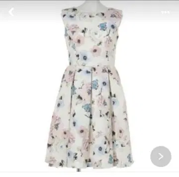 레스트로즈 꽃무늬 자카드 원피스