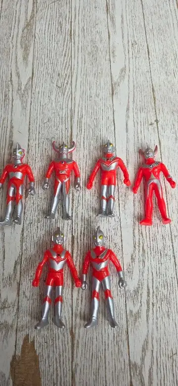 울트라맨 피규어 6체 세트