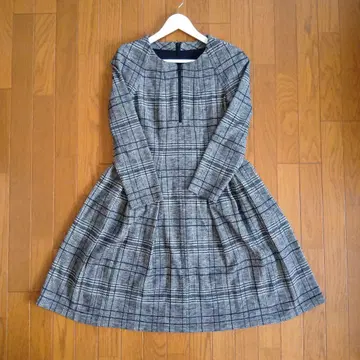 [새상품급] DUAL VIEW 플레어 원피스 42