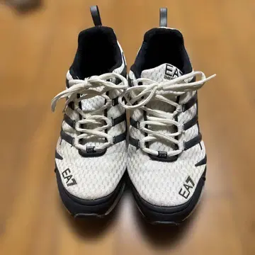 EA7 메쉬 스니커즈 화이트/네이비