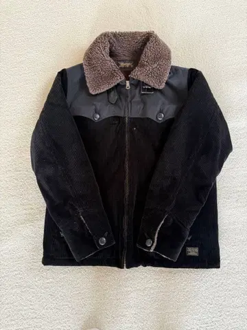 언라이벌드 코듀로이 자켓