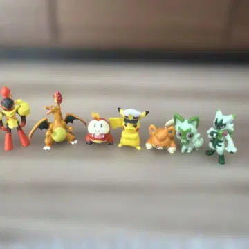 포켓몬 몬코레 7체 세트 ( 캡틴 피카츄 리자몽 냐오하 외 )