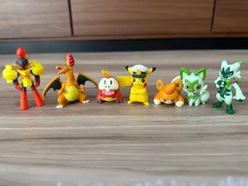 포켓몬 몬코레 7체 세트 ( 캡틴 피카츄 리자몽 냐오하 외 )