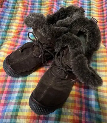 1. kalso earth shose 어스 슈즈 숏부츠