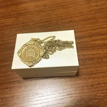 골드 코인형 디자인 목걸이