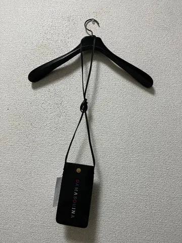 할리란 다마스키나 올 레더 포쉐트 / 블랙 천연 가죽 로고 프린트