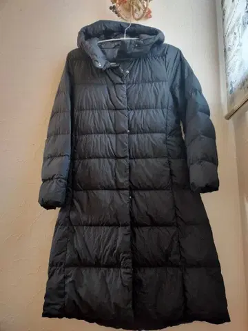 유니클로 울트라 라이트 다운 코트 후드 부착 블랙 여성용