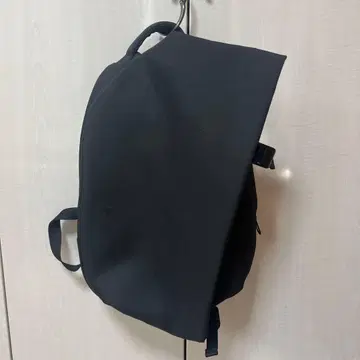 심플 블랙 럭색 백팩