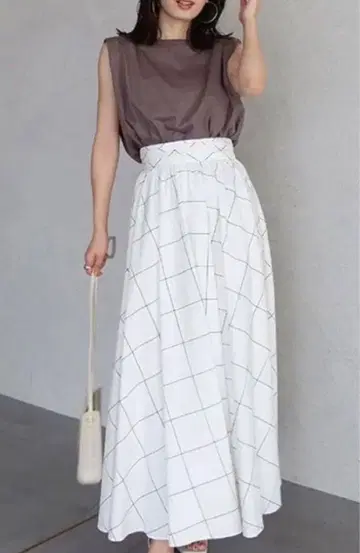 아뉴앙스 윈도우펜 패턴 스커트