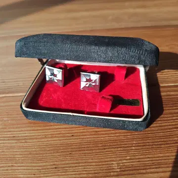 커프스 단추 다이아컷