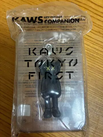 KAWS TOKYO FIRST 키링 메디콤토이 블랙