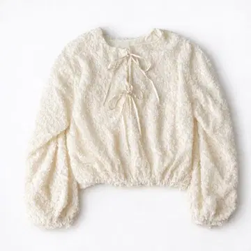 [ 앰플 ] 플라워 자카드 리본 블라우스 화이트 프리