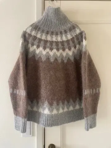 BATONER 노르딕 무늬 터틀넥 스웨터