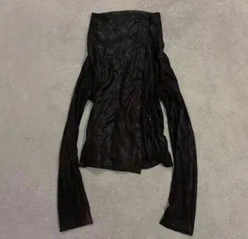 후드 부착 블랙 가죽 자켓