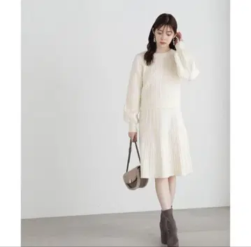 [택 포함 새상품] 케이블 미니 니트 플레어 셋업