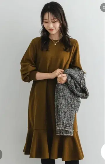 F by ROSSO 밑단 플레어 원피스 브라운