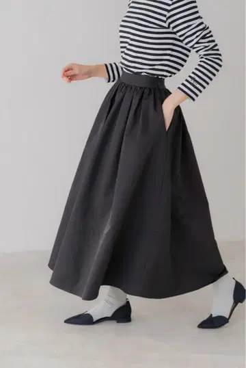 regleam 볼륨 턱 스커트