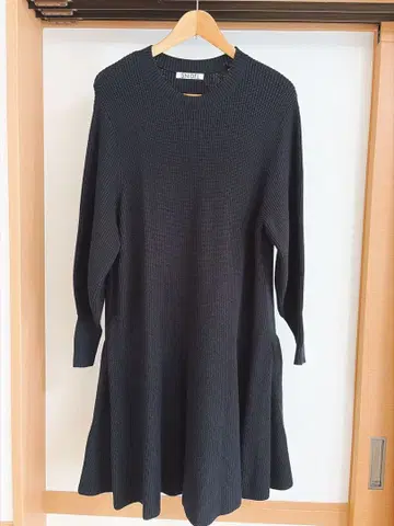 SNIDEL 블랙 니트 원피스 긴팔 티어드