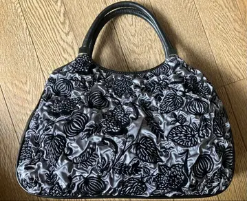 자수 핸드백 실버/블랙