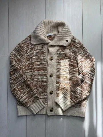 CMMN SWDN button knit 니트