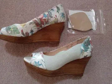 coca 22SS 오픈토 웨지힐 펌프스 택 포함 코카