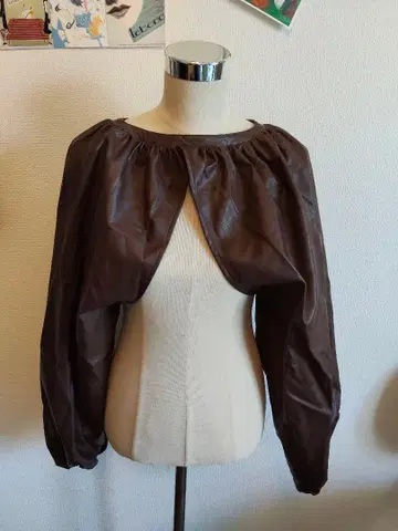 브라운 PU 오픈백 소매 볼레로