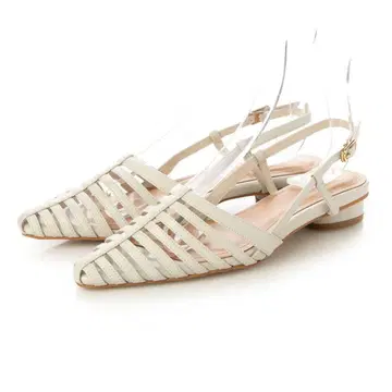 화이트 스트랩 샌들 37