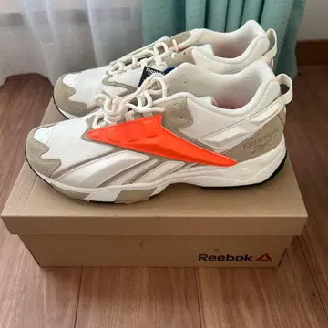 Reebok INTVL 96 러닝화 280mm