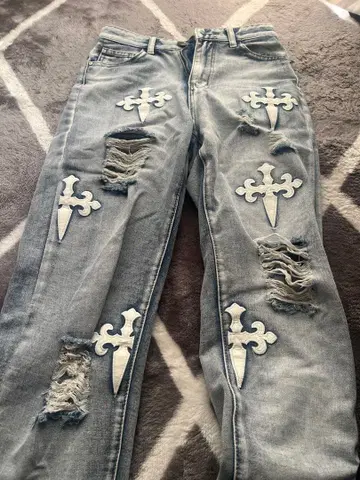 데미지 가공 크로스 자수 데님 팬츠