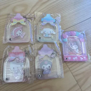 헬로키티 아크릴 키링 5개 세트