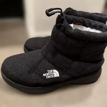 THE NORTH FACE 그레이 부츠