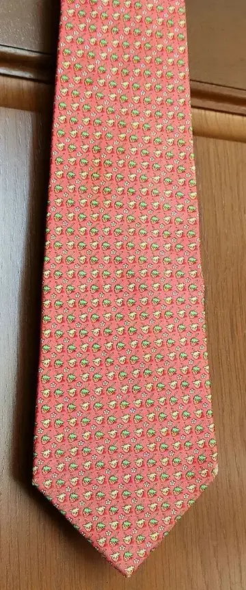 Salvatore Ferragamo 실크 넥타이 딸기 무늬
