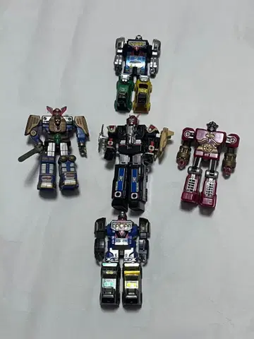 전대 로봇 초합금? 프라모델? 정크