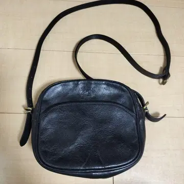 일비종떼 블랙 가죽 숄더백