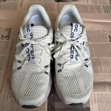 on 여성용 러닝화